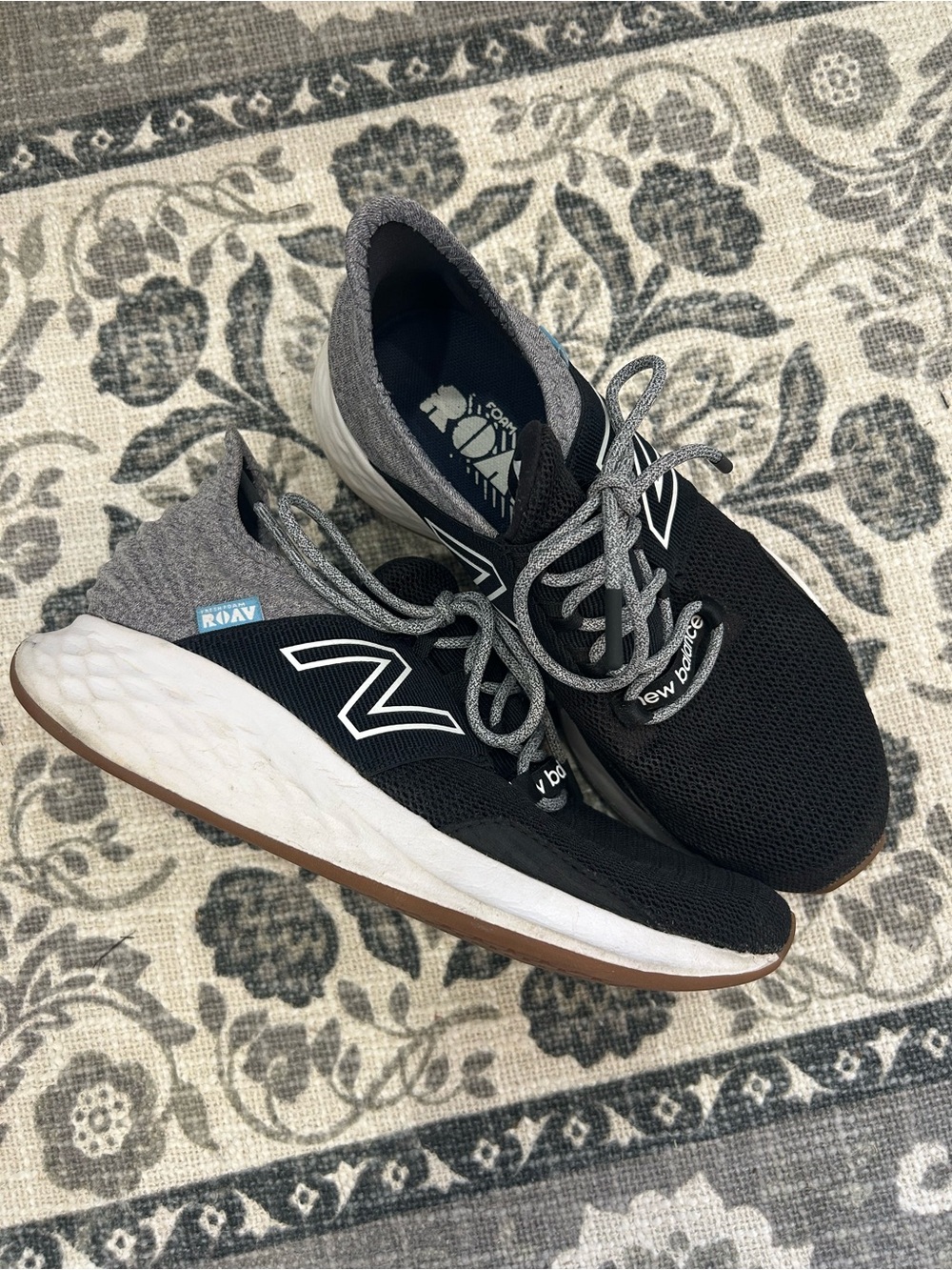 New Balance Black & Gray Men's Athletic Running Shoes